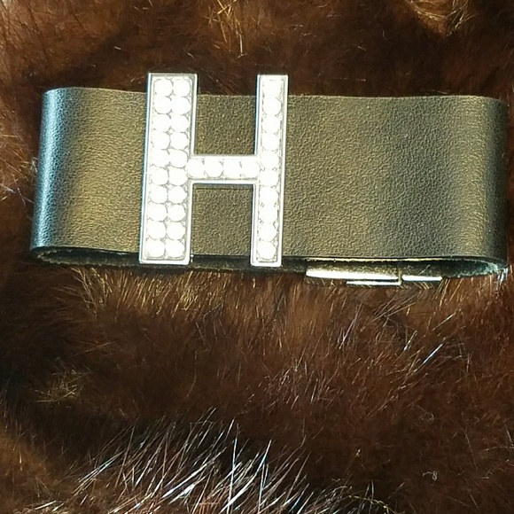 Black Strap/ Crystal "H" bracelet - Picture 1 of 3